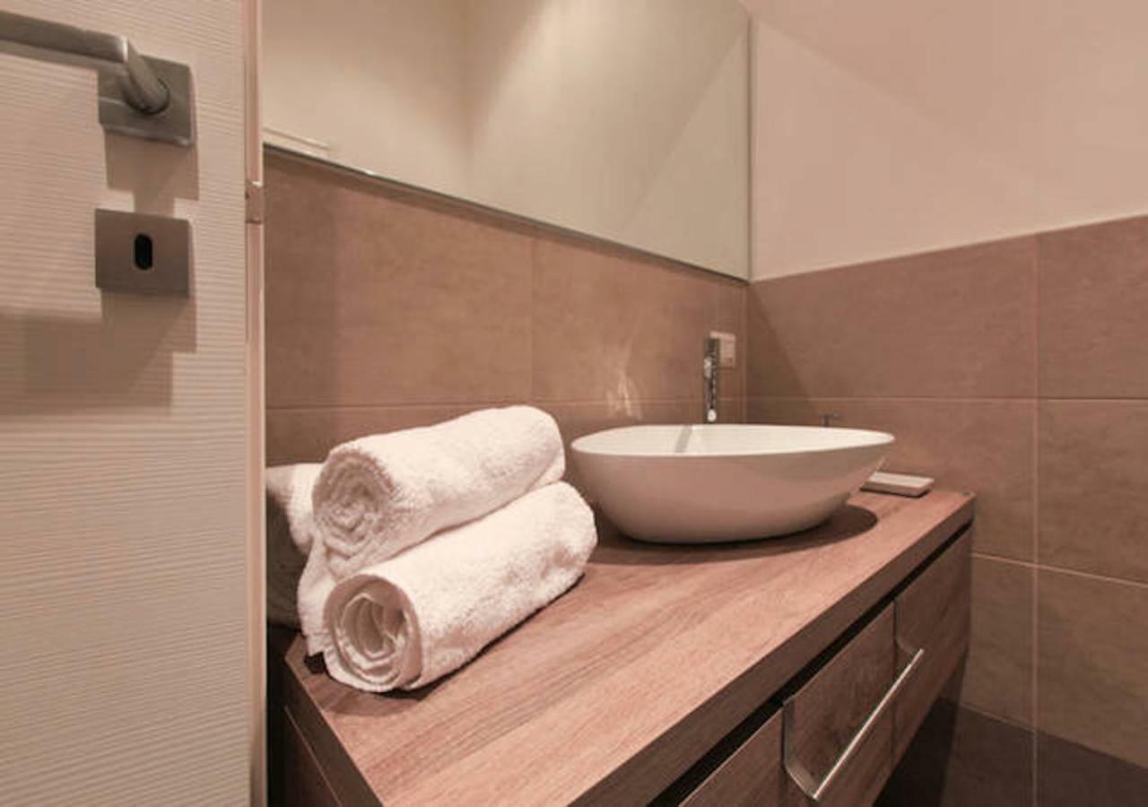 Cenisio Apartment Мілан Екстер'єр фото